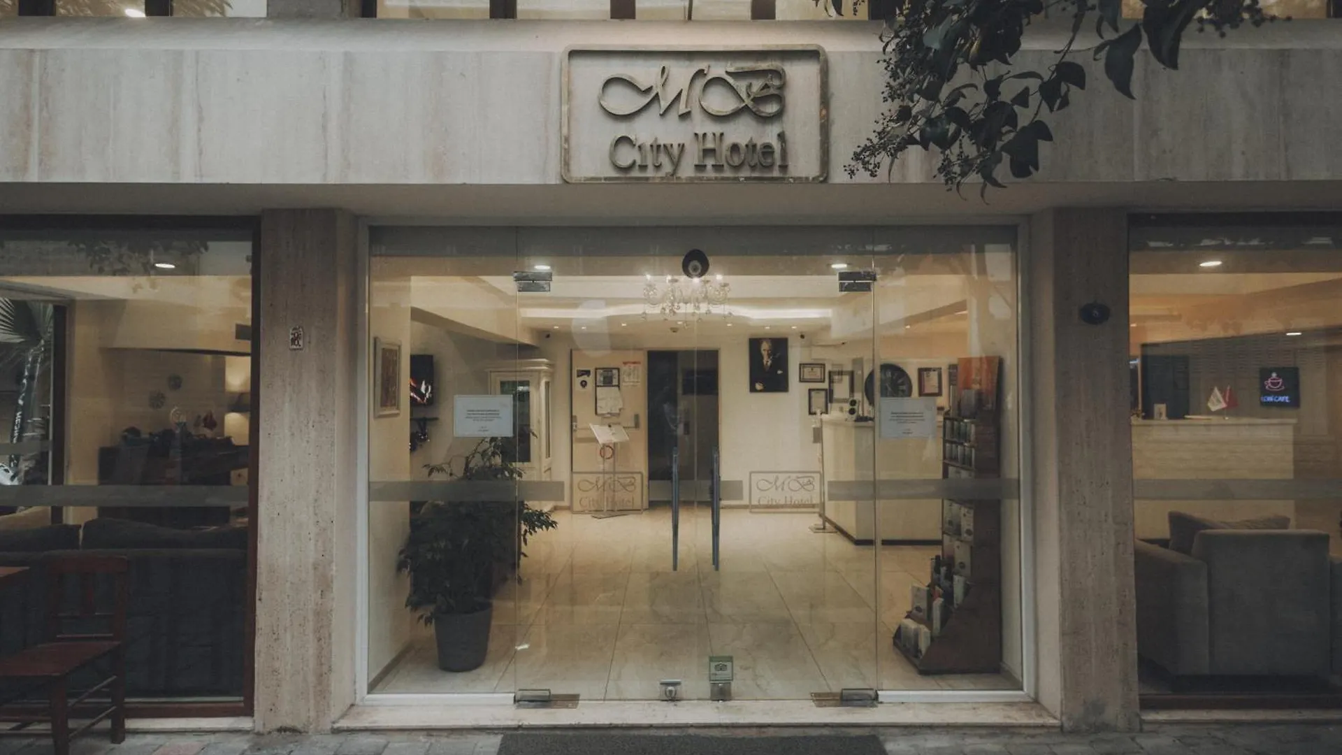 Mb City Hotel Esmirna